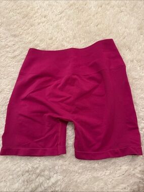 Alphalete amplify shorts